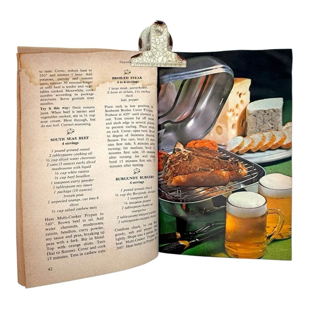 VTG 1970 Sunbeam Vista Mixmaster Mixer Portable Electric Cookery Recipe Book
